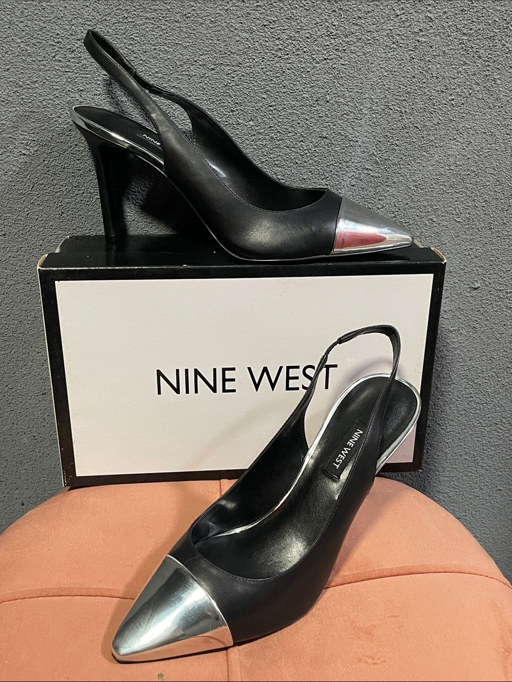 Nine West Black Pumps with Metallic Silver Cap Toe SZ 10